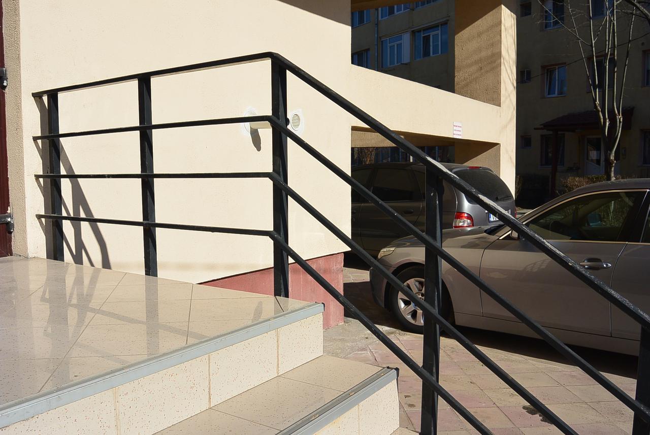 Star Apart Râmnicu Vâlcea المظهر الخارجي الصورة